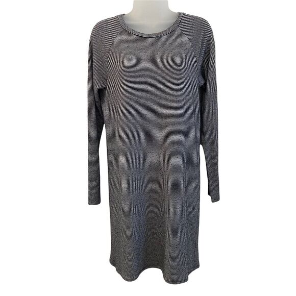 Velvet by Graham & Spencer Dresses & Skirts - Velvet by Graham & Spencer Size Small Dress Long Sleeve Short Black White Stripe